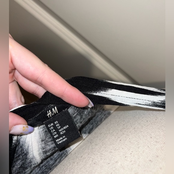 H&M black and white dress size XS new - Picture 5 of 5